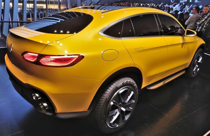 автомобиль Mercedes