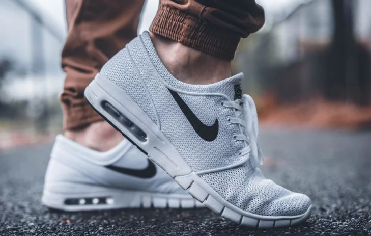 кроссовки Nike