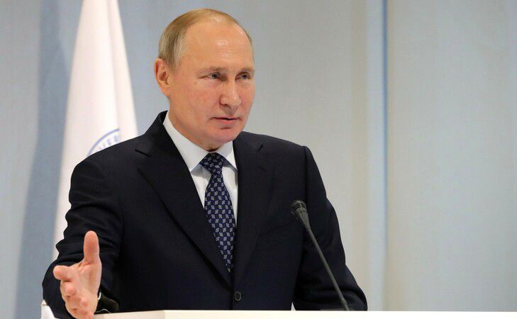 «Не знаю, как мы поступим»: Путин отреагировал на идею сделать 31 декабря выходным