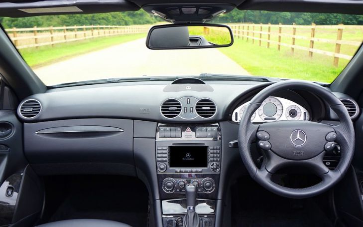 салон автомобиля