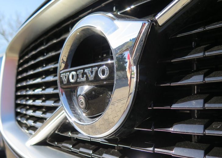 Volvo отзовет почти 150 тысяч автомобилей логотип Volvo