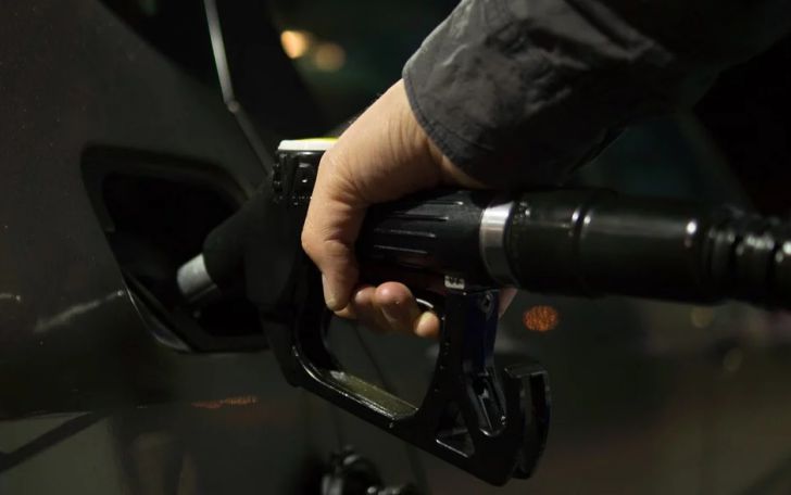 заправочный пистолет, топливный бак