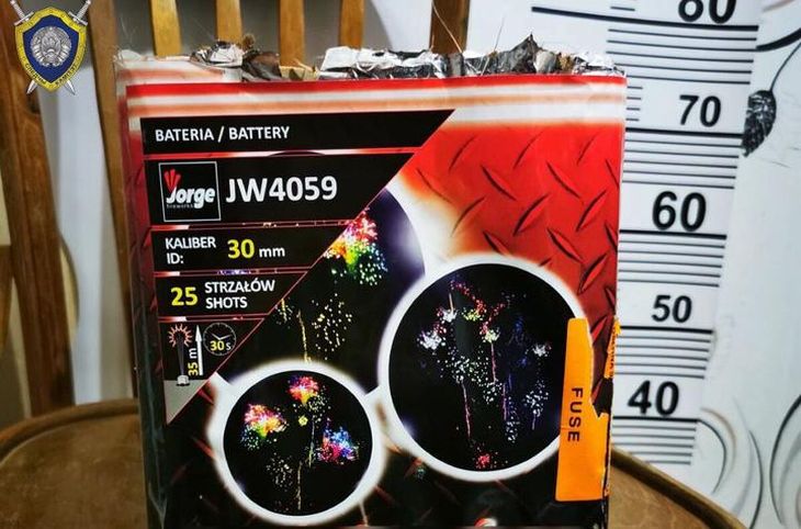 «Наклонился посмотреть». В Новый год жителю Витебска фейерверк выстрелил в лицо фейерверк