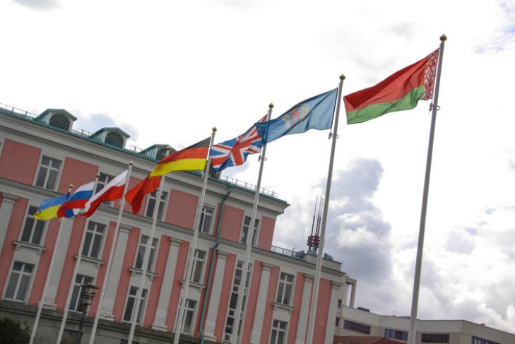 Лукашенко призвал правительство забыть о России и искать новые рынки сбыта