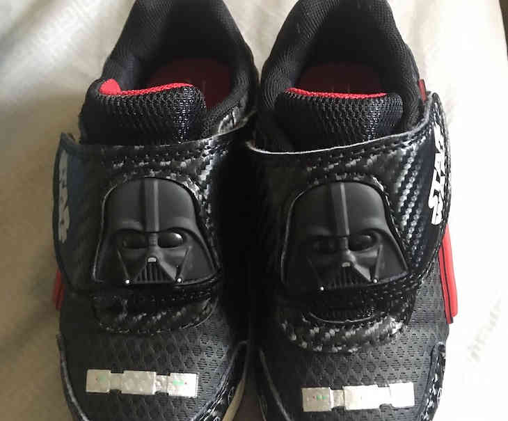 Потому что ты девочка. Мальчик запретил однокласснице любить «Звёздные войны», но за нее заступился Люк Скайуокер обувь