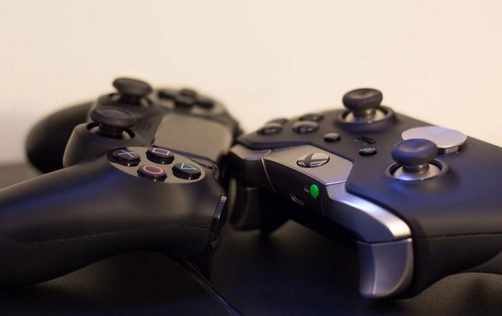 Эксперты: PlayStation 5 обгонит по продажам Xbox Series X контроллеры