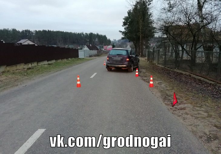 Ослепила встречная машина: под Гродно Mercedes насмерть сбил пешехода авария