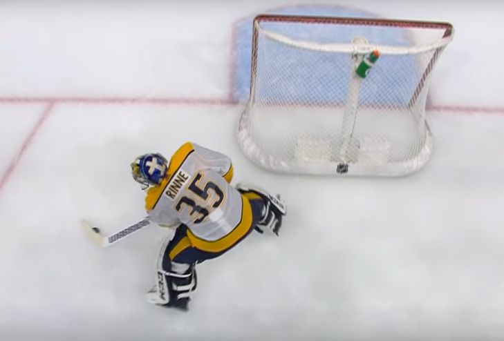 В НХЛ впервые за 6 лет автором заброшенной шайбы стал голкипер хоккей
