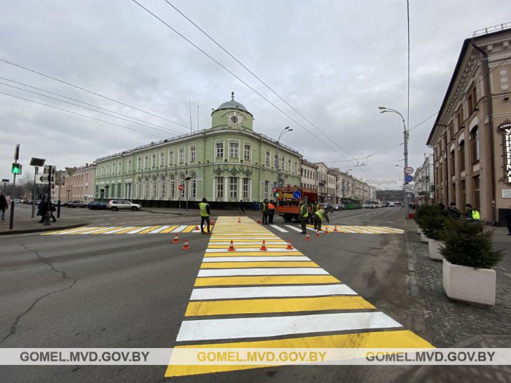 Как в Европе. В Беларуси появился нетипичный пешеходный переход ГАИ
