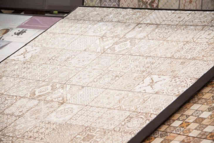 Полы и стены. Узнали, сколько зарабатывают в Беларуси облицовщики плитка