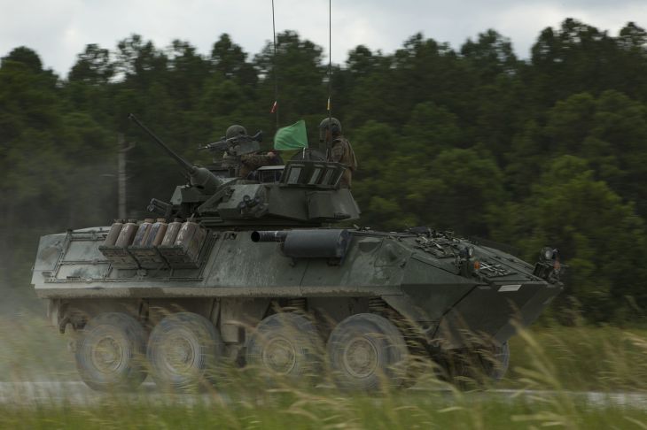 Вопросы обороны: корпуса новых украинских БТР-4 оказались с трещинами Бронетехника