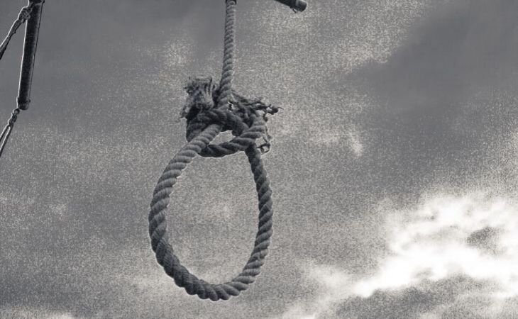 «Изгоняла бесов»: в России многодетная мать задушила своих детей в России