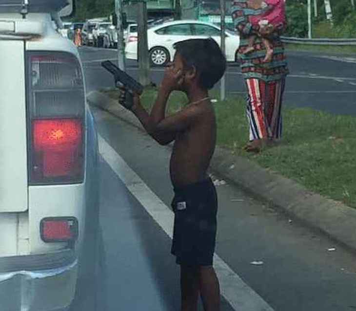 Мальчик нашёл способ заработать денег, но был арестован. Ребенок подставил еще 14 человек ребенок