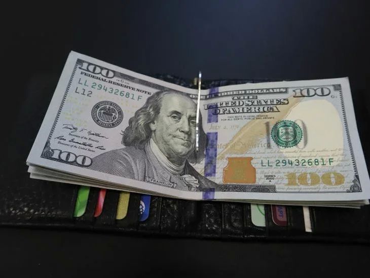 Доллар в Беларуси установил очередной рекорд доллар