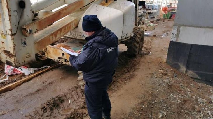 ЧП на стройке под Минском: строитель сорвался с пятого этажа и погиб стройка