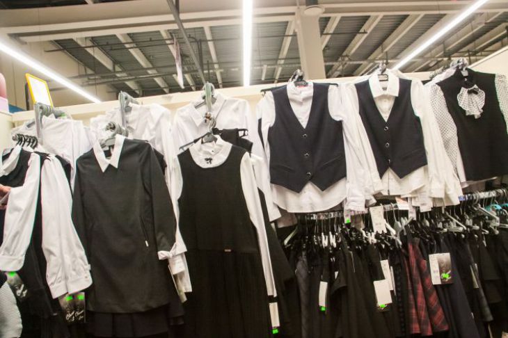 Стало известно, отменят ли «школьную форму» в Беларуси и кто может не придерживаться делового стиля форма