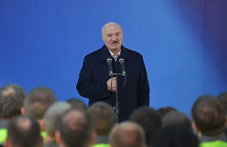 Лукашенко: если Россия не поставит нефть, Беларусь начнет отбор из транзитной трубы президент