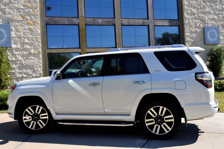 Автомобили Toyota и Lexus получат особую противоугонную систему Toyota