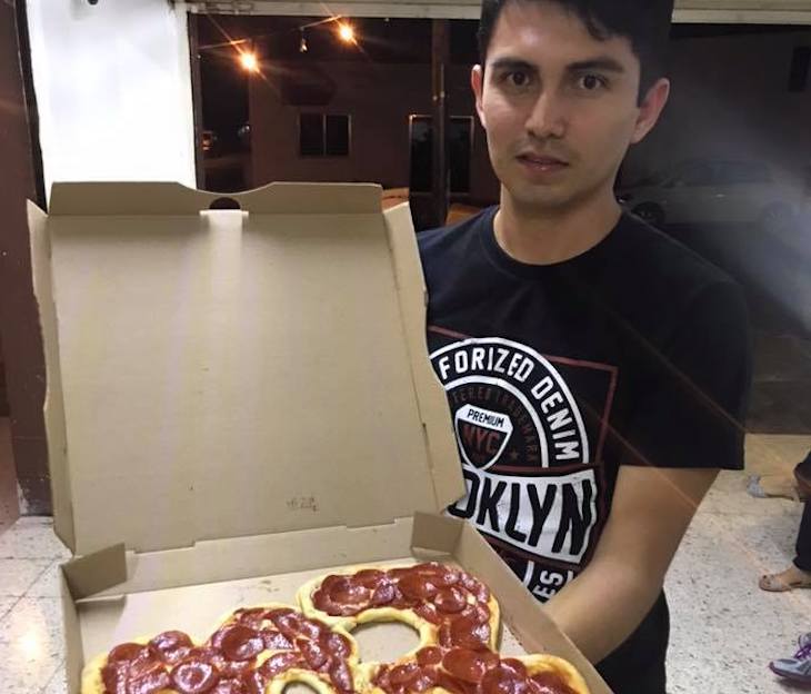 Код из цифр вместо имени. Кафе объявило конкурс на самое странное имя пицца