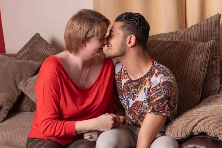 Мама выгнала сына из дома, но тот пришел к другу и стал его отцом любовь