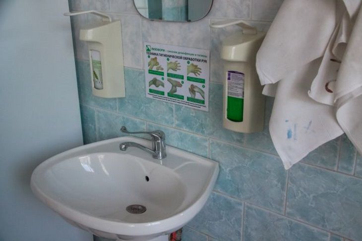 Слишком громко кричала. В больнице умерла пациентка, которую выселили из палаты медики