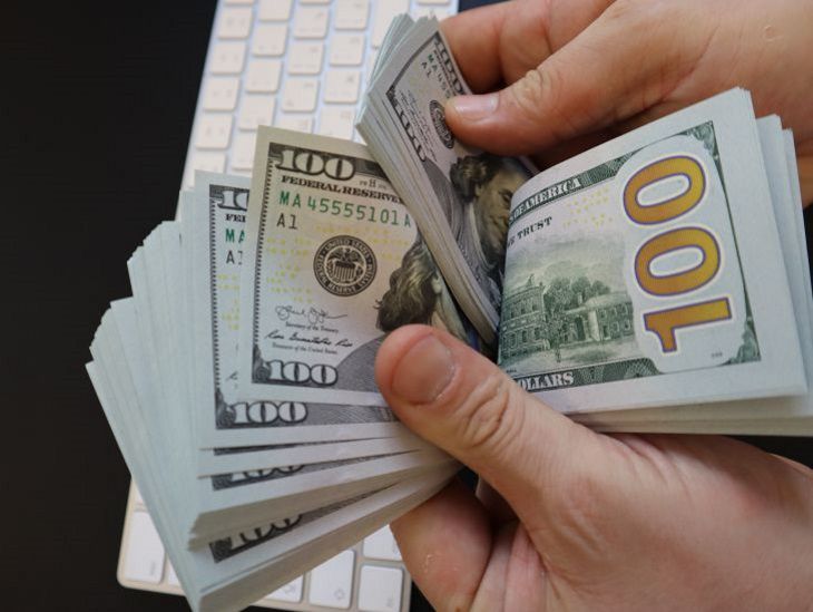 Женщина доверила покупку квартиры подруге и лишилась миллионов доллары