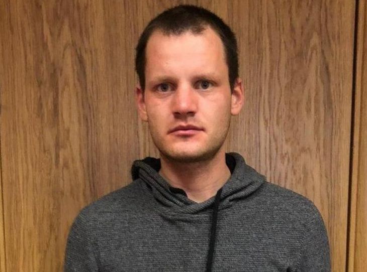 В Минске 27-летний парень знакомился с девушками в интернете, а потом обворовывал парень