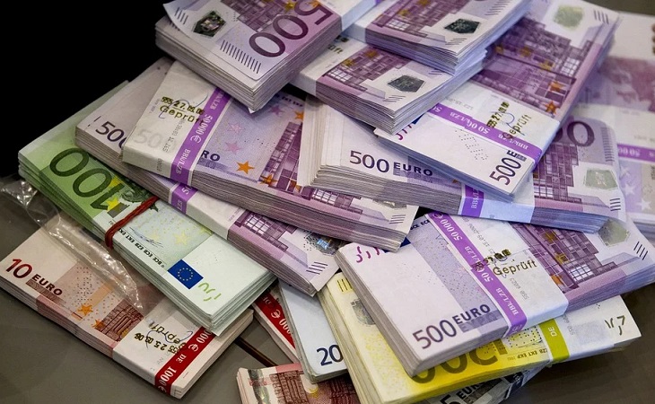 Студентка из Германии продала девственность