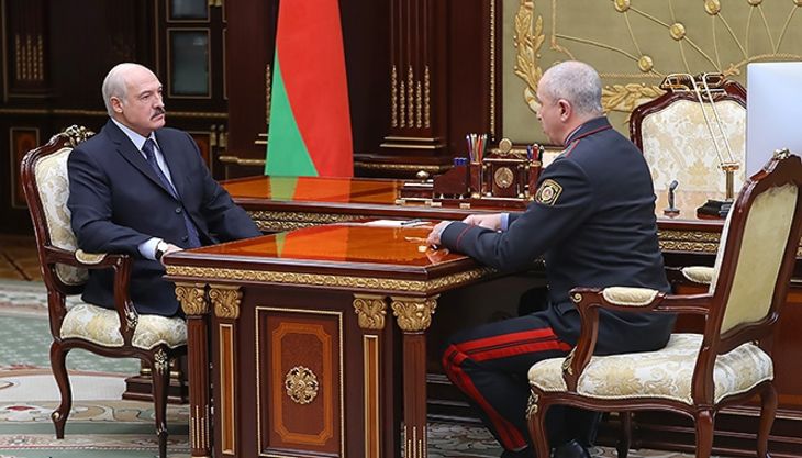 Лукашенко разложил схему, как в Беларуси борются с коронавирусом президент