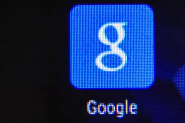 Корпорации Apple и Google начали борьбу с фейками о коронавирусе Google