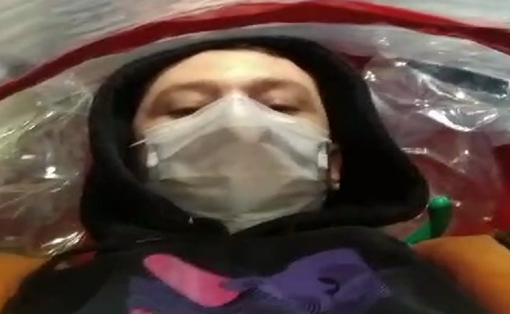 Парень из Минска с диагнозом COVID-19 ведёт Telegram-канал из больницы. Посмотрите, о чём он пишет COVID-19