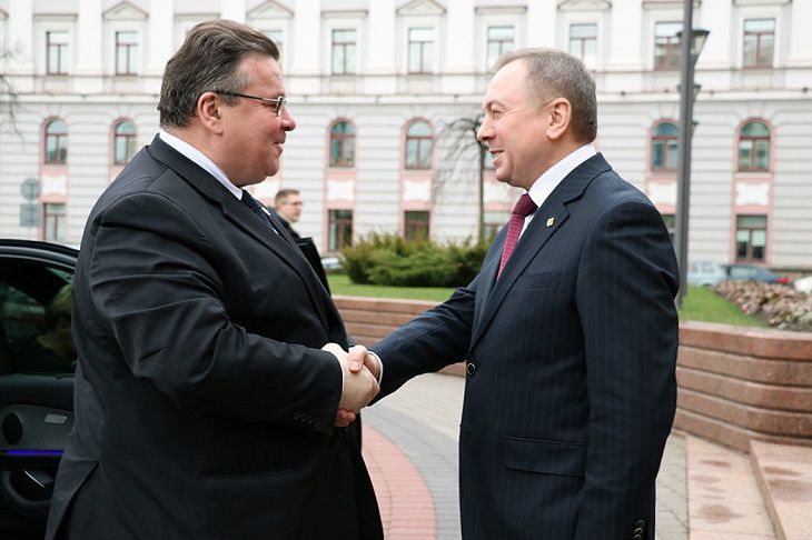 Коронавирус. Макей и Линкявичюс обсудили возвращение белорусов из Литвы министры