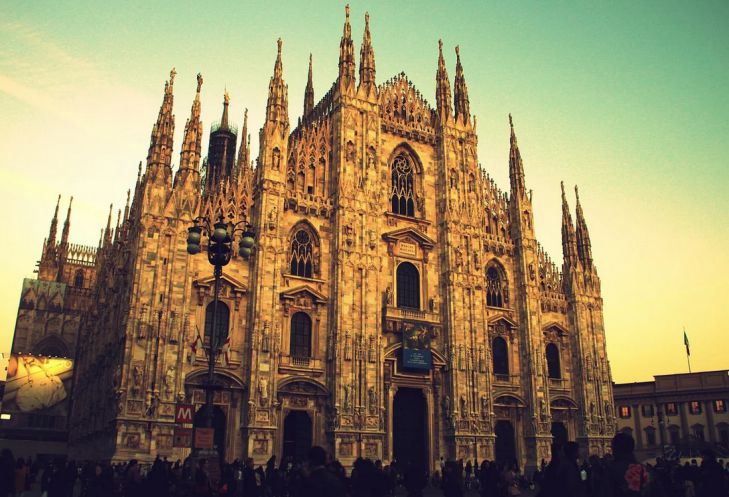 Власти Италии пошли на экстренные меры: Милан и Венеция закрыты из-за коронавируса Милан