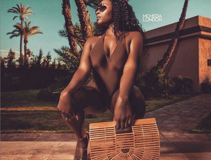 Девушка бросила работу, создала бренд нижнего белья и разбогатела девушка