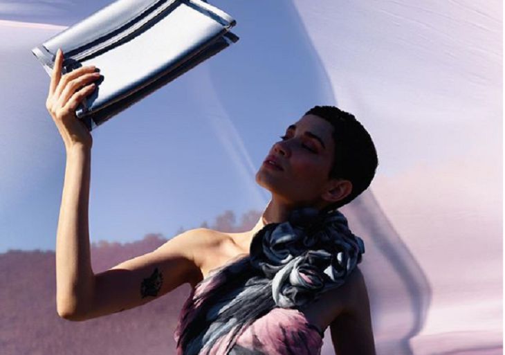 Мода во время пандемии. Armani начнет шить медицинские халаты для врачей мода