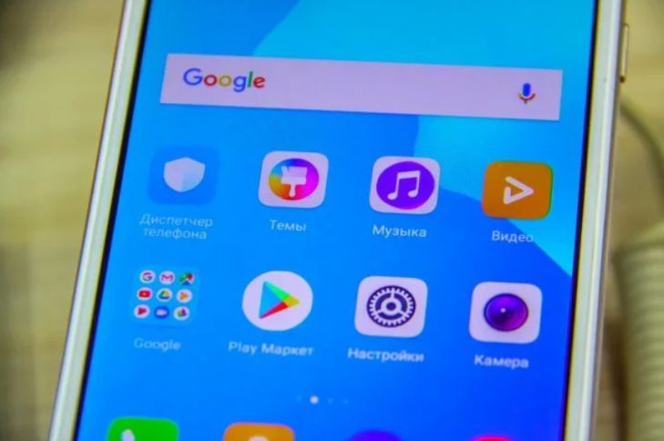 Эксперты перечислили смартфоны, которые невыгодны в плане вложения денег смартфон