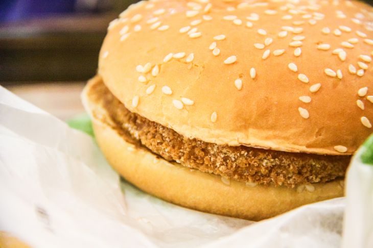 В Беларуси создан новый тип упаковочной бумаги для хранения пищевых продуктов Упаковка