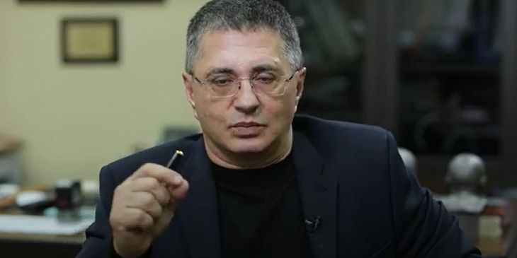 Доктор Мясников спрогнозировал пик заболеваемости COVID-19 фото