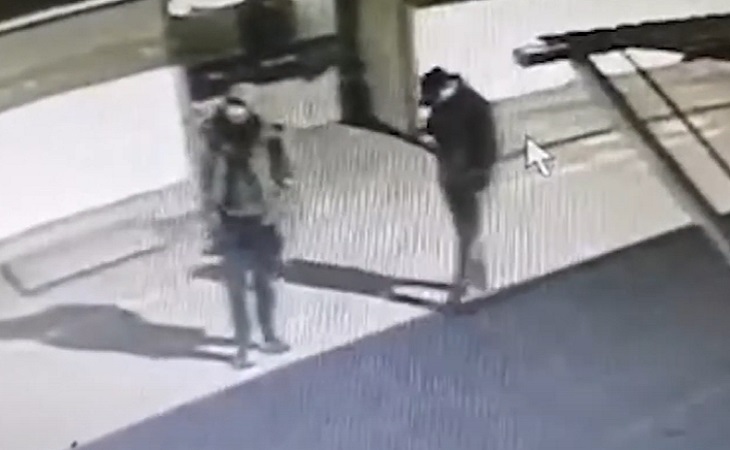 Обновили гардероб: в Полоцке подростки обокрали торговый павильон с одеждой в Полоцке