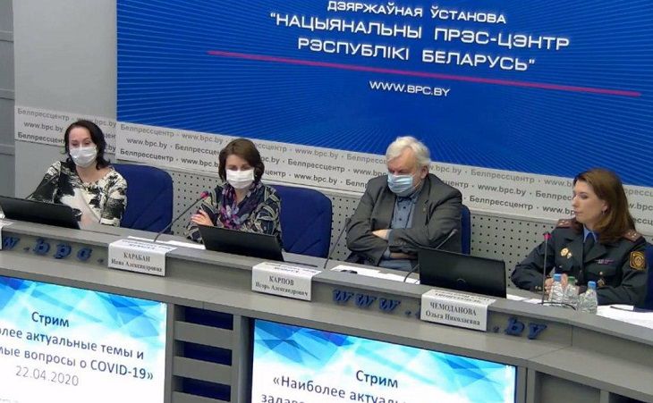 Минздрав призывает на большие выходные остаться дома и не посещать кладбище.