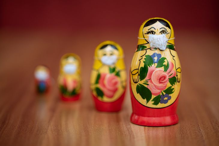 3 388 новых зараженных коронавирусом за сутки на 15 апреля в России Матрешка