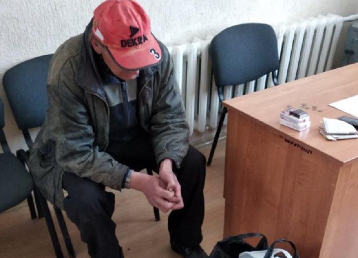 Белорус по пути в СИЗО опустошил ящик с пожертвованиями. Не первый раз вор