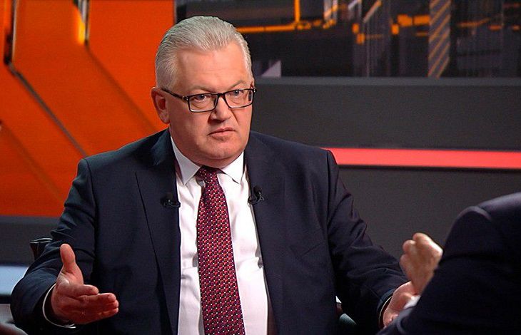 5 тысяч белорусов просили отставки министра образования: что ответили чиновники Карпенко