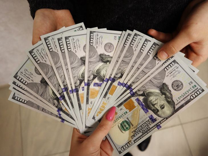 Неизвестный человек пообещал жителям деревни деньги за похудение деньги