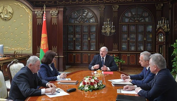 Лукашенко не хочет выглядеть «пушистым» в глазах людей