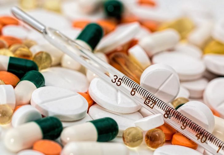 Специалисты назвали противовирусный препарат, который наиболее эффективно подавляет коронавирус таблетки