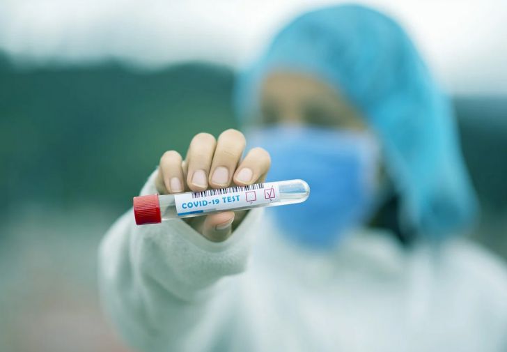 Быстро и безошибочно: ученые из России разработали новый метод обнаружения COVID-19 тест