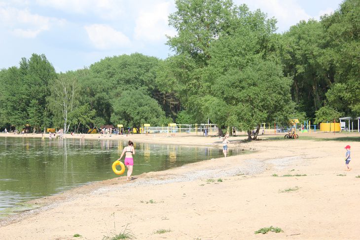 Как минчане спасаются от жары. Смотрите в нашем фоторепортаже