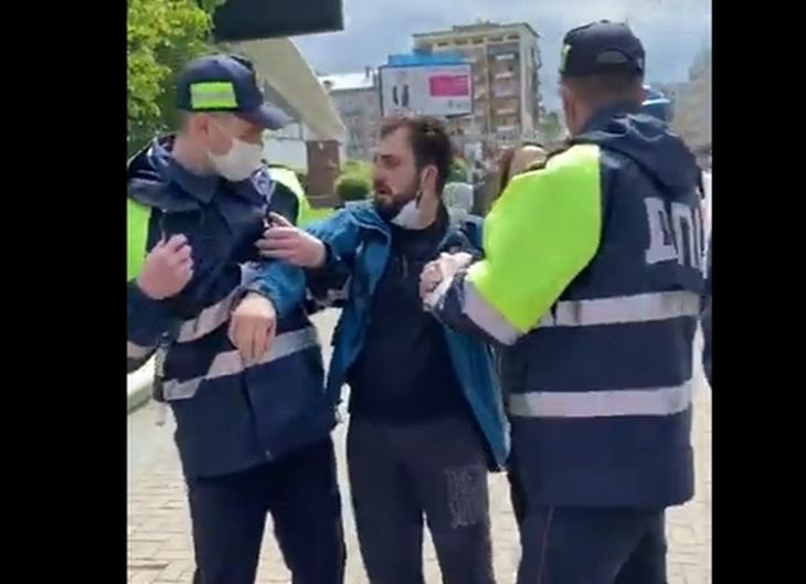 На пикете в Минске задержали мужчину: белорусы собрали деньги на его штраф за считанные минуты 