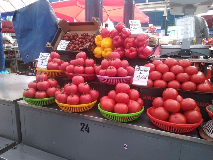 Чеснок – 10,90, молодой картофель – 1,99 рублей. Что почем на «Комаровке» Чеснок – 10,90, молодой картофель – 1,99 рублей. Что почем на «Комаровке»